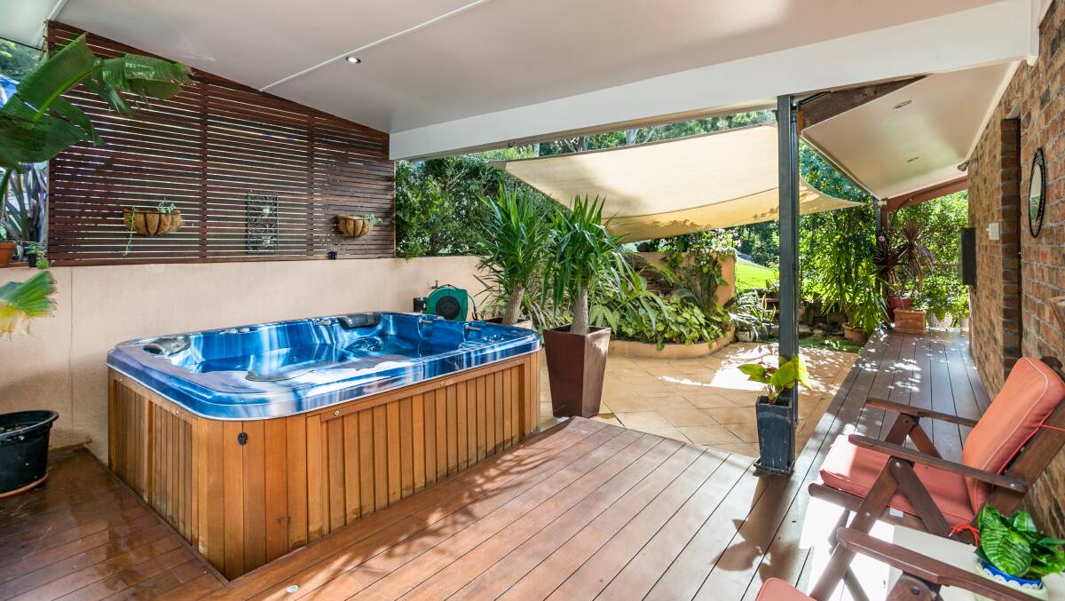 The five-bedroom, three-bathroom home at 586 Bong Bong Road, Huntley will be auctioned on Friday, August 11. Pictures: Supplied