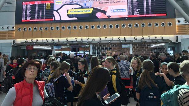 Passengers face delayed screening at Sydney Airport. Photo: Baz Rao