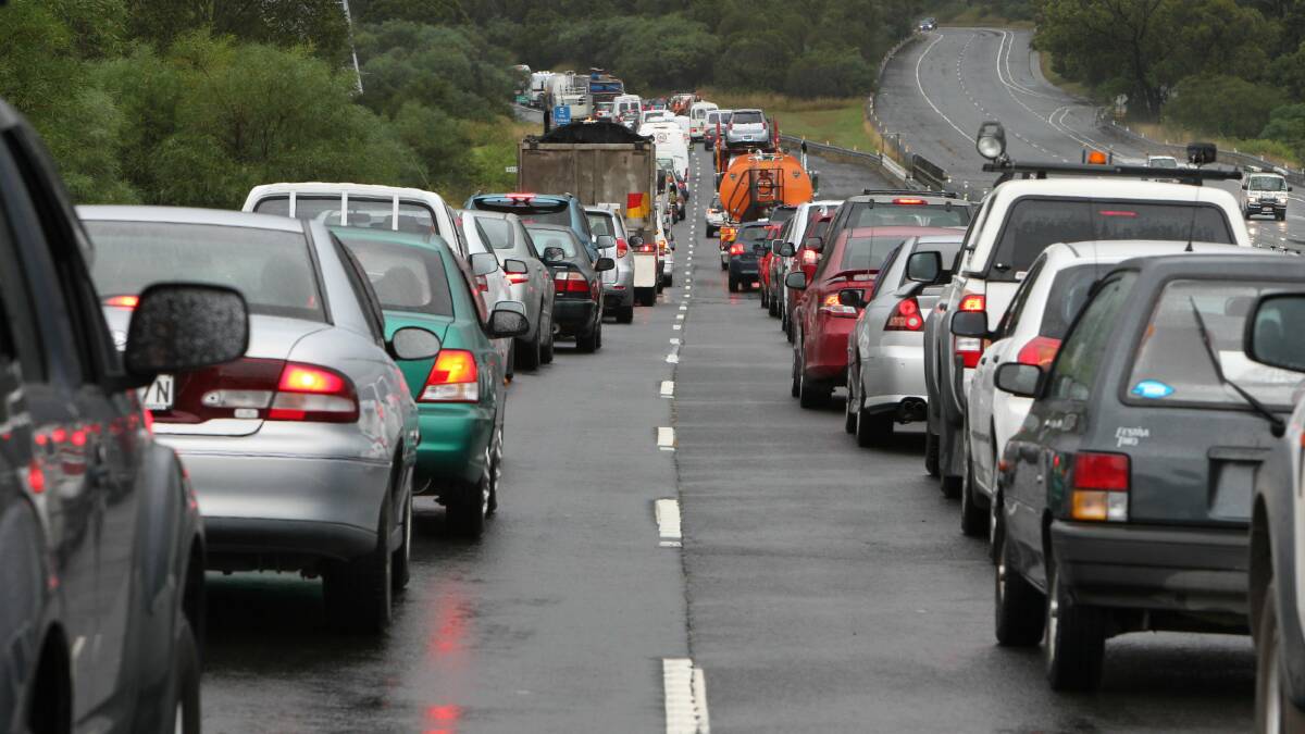 An Albion Park Rail Bypass would put an end to traffic queues like this.