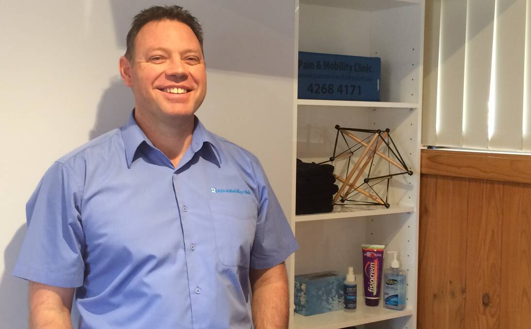Therapist Scott Baines, The Pain and Mobility Clinic in Thirroul: “Patients have to experience just how much Finch therapy can change their life. It is safe for the whole family, not painful and is done fully clothed.”