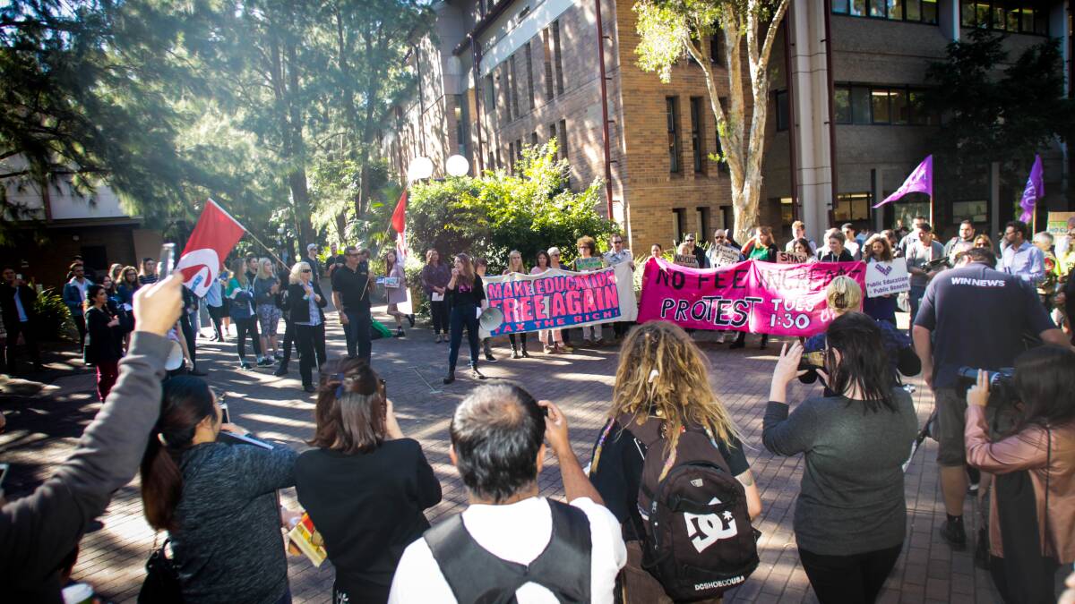 Anti-budget rally exposes rift in UOW student union