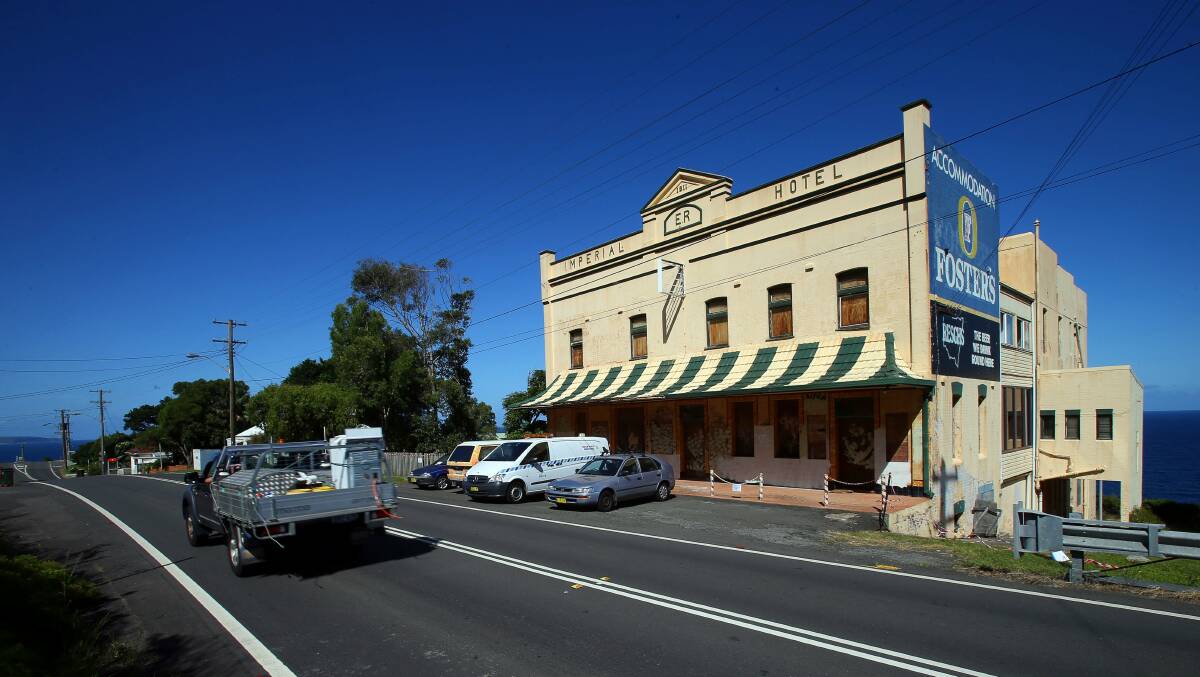 Works underway: The Shellharbour Workers Club is starting minor repairs and demolition works on Clifton's Imperial Hotel this week. Picture: Kirk Gilmour.