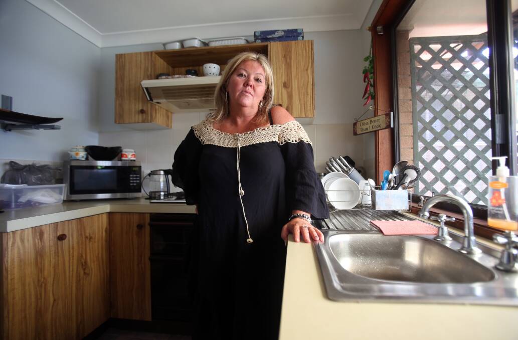 HARD TIMES: Jo Ford says the quality for low-incomes is disgusting after viewing many filthy rentals with broken amenities and cockroach infestations. Picture: Robert Peet