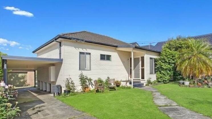 THE AVERAGE HOME: 1950s charm at 84 Mount Keira Rd, West Wollongong, is asking $640-$680k. Domain Group data shows the average home in Wollongong is between $630 and $825k. Picture: Professionals