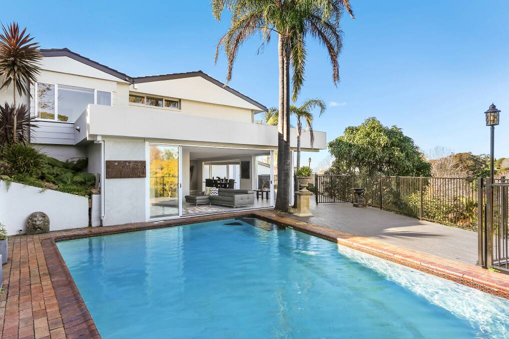 CAPITAL GAINS: Number 5 Sunninghill Mount Ousley is currently on the market for around $1 million. The 898sqm home last hold in December 2014 for nearly half that at $550,000. Mount Ousley's median house price is $735,000.00 Picture: McGrath Estate Agents