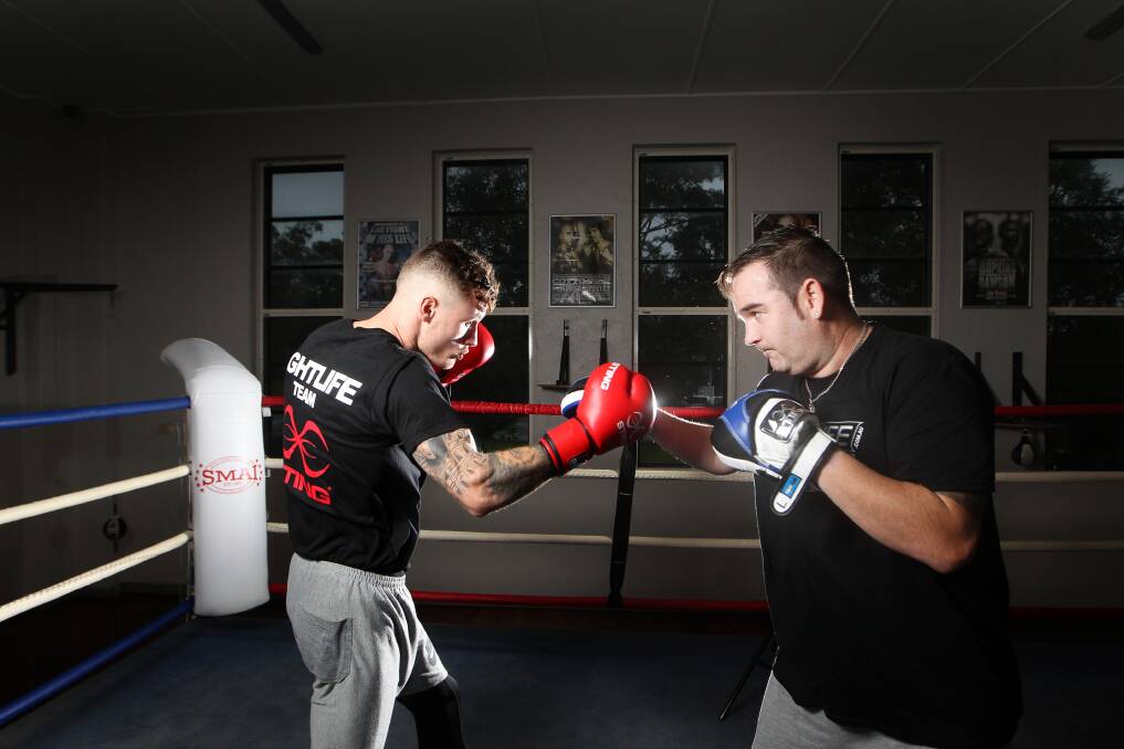 LOOKING SHARP: Shannen Manton tunes up with coach Brad Gallagher ahead of his Western NSW title bout on Saturday. Picture: Sylvia Liber