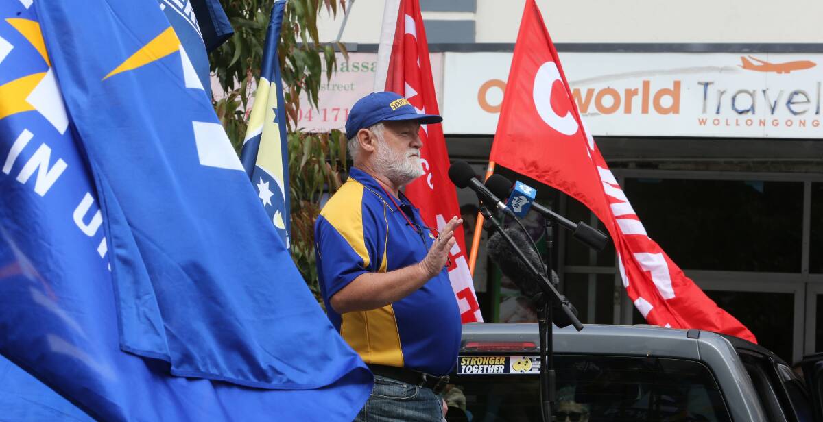 TOUGH DECISIONS: The Australian Workers' Union's Wayne Phillips addresses the crowd after three days of mediation with Bluescope. Picture: Robert Peet