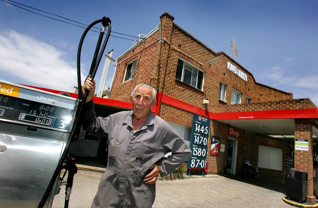 Fred Addison, the longtime owner of an iconic petrol station in Kiama, passes away in August. Picture: Orlando Chiodo