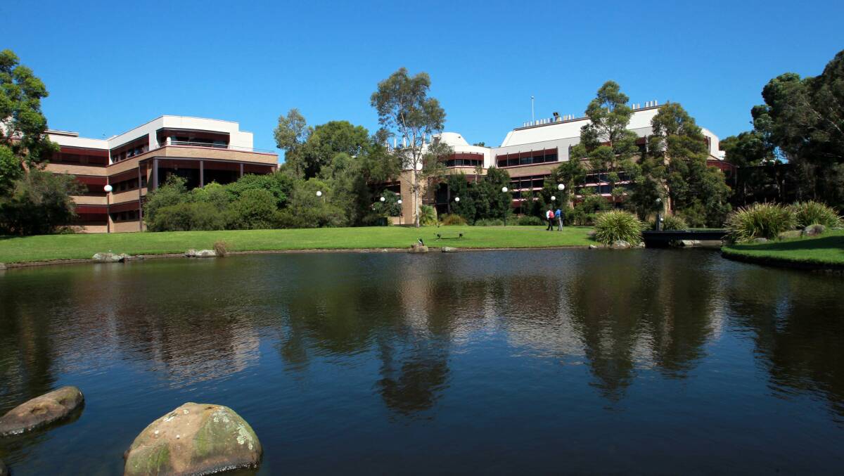 UOW students fight for online lectures