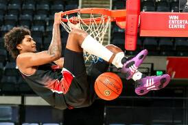 AJ Johnson in action for the Illawarra Hawks during the NBL 24 campaign. Picture by Adam McLean