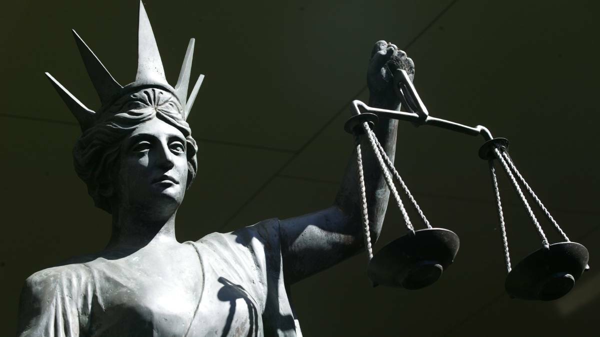 North Wollongong prisoner flashes magistrate