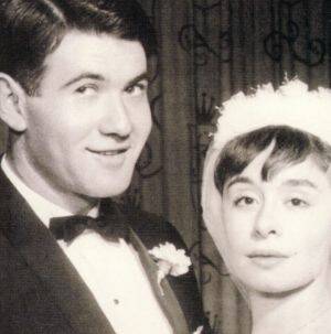 Jeanne and Richard Pratt on their wedding day in 1959 
