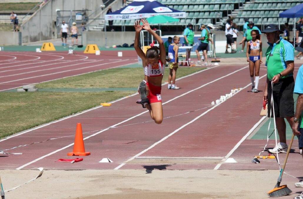Hannah Crinnion finished a fine sixth in the under 11s long jump at the NSW Little Athletics State Championships.