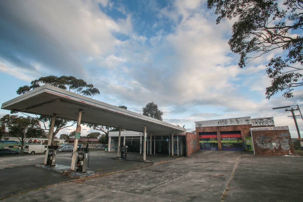 A proposal could see residential housing built on the site of the former Queen Street petrol station in Warilla, which has sat empty for more than a decade. Picture: ADAM McLEAN