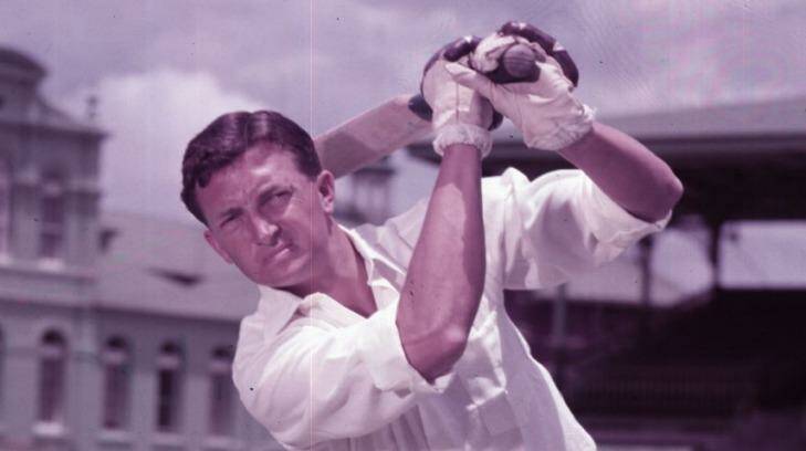 Richie Benaud shows his batting style in December 1958.
 Photo: Bob Rice