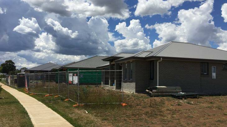 Foothills Estate in Armidale. Real estate agents say the APVMA move is unlikely to have a major impact on the city's housing supply. Photo: Stephen Jeffery