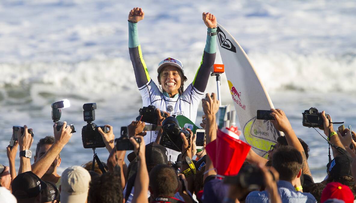 Sally Fitzgibbons basks in the glory of her first victory of the season in Rio de Janeiro. Picture: ASP/DANIEL SMORIGO