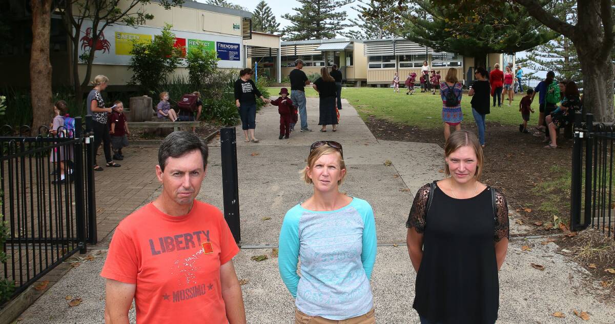 Capacity: Martin McCall, Anna Morris and Jane Bunting at Austinmer Public School. Picture: KIRK GILMOUR