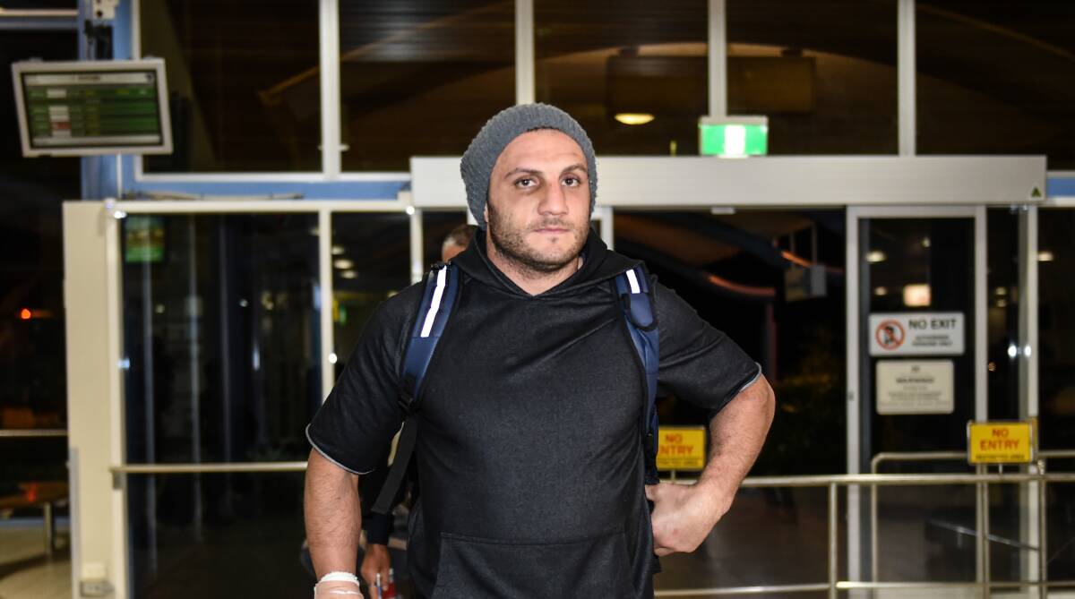 Hooker Robbie Farah arrives in Coffs Harbour after hand surgery to join the NSW Blues Origin squad. Picture: BRENDAN ESPOSITO