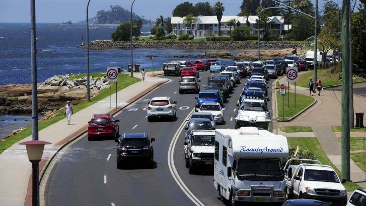 Traffic jam: Cars travelling west on Beach Road at Batemans Bay from Batehaven are experiencing long delays. Photo: Graham Tidy
