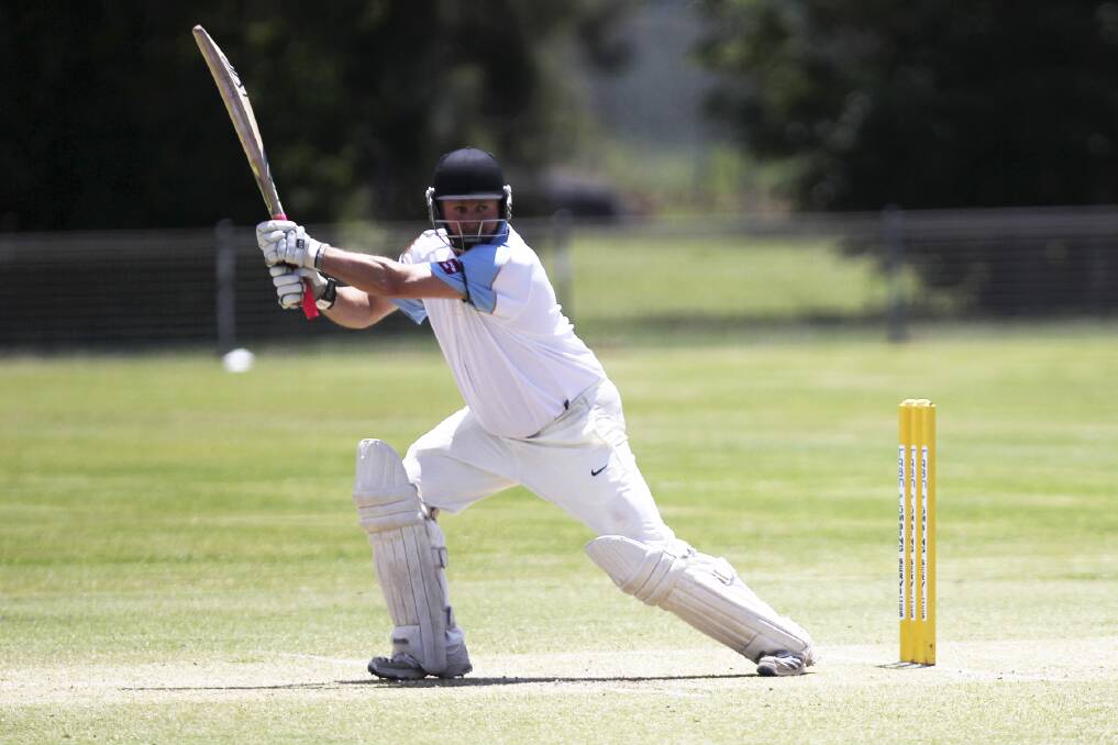 Oak Flats opener Kerry Penfold is in sight of his third ton of the season after making an unbeaten 61 against Shellharbour in the clash at Geoff Shaw Oval. Picture: DAVID HALL