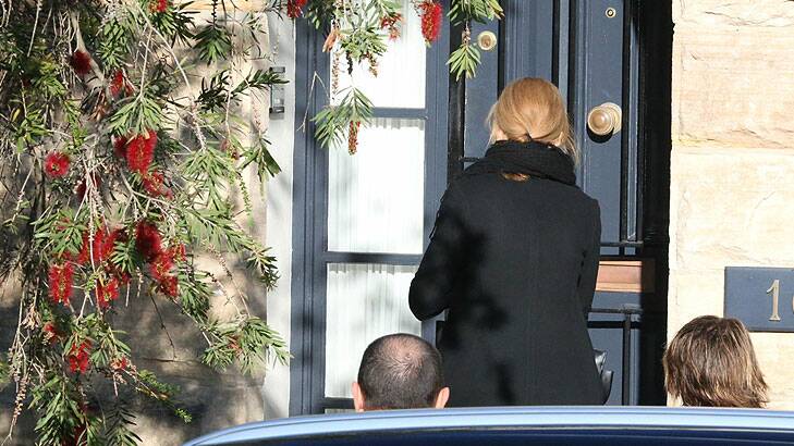 Nicole Kidman arrives with husband Keith Urban at her sister's house in Sydney. Photo: Peter Rae