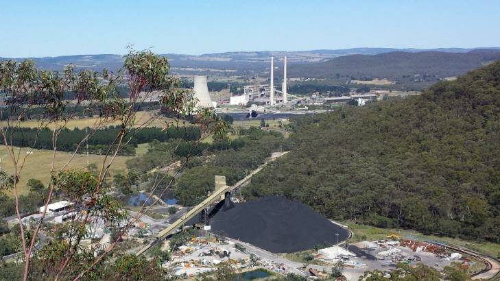 Springvale coal mine (foreground) is seeking to expand output to supply the nearby Mount Piper power station. Photo: Centennial Coal