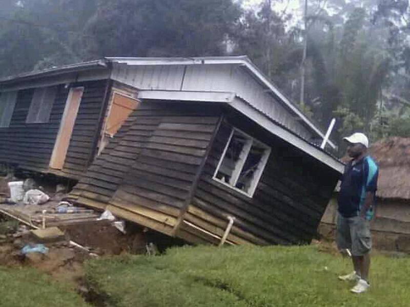 Houses have collapsed after the 7.5 magnitude earthquake that hit Papua New Guinea.