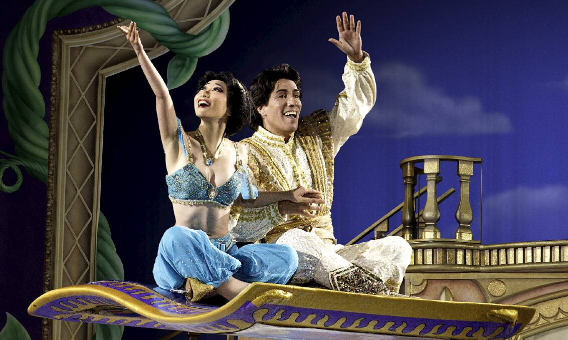 Eddy Zeidler as Aladdin in Disney On Ice: Treasure Trove.