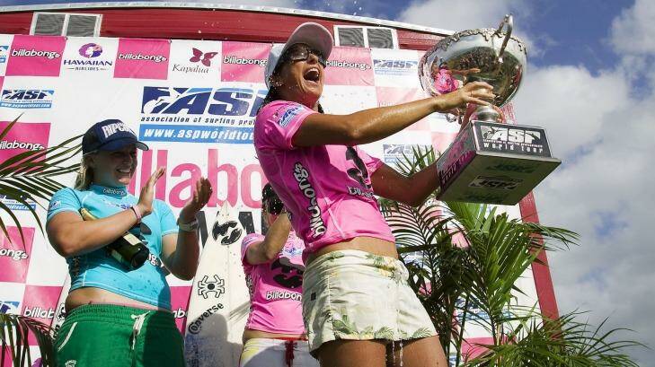 Layne Beachley of Sydney Australia wins an unprecedented seventh world title at the Billabong Pro Maui, 2006 in Maui, Hawaii. (Photo by Kirstin Scholtz/Covered Images/ASP via Getty Images)
