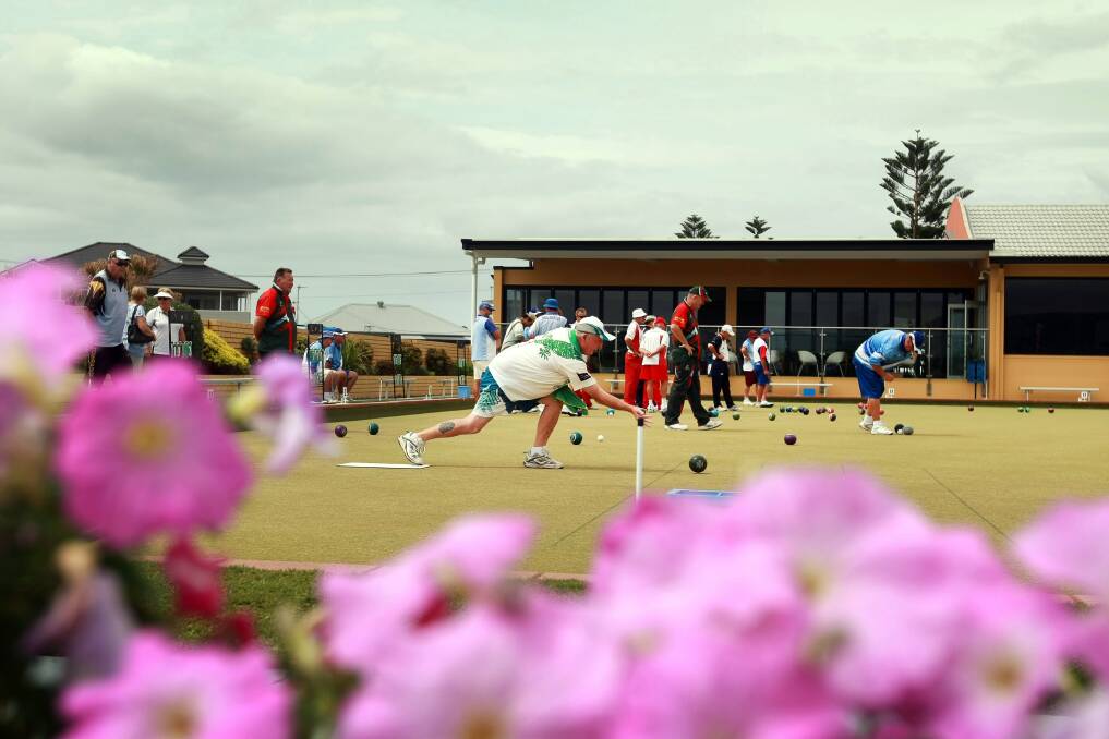 Jimmy McRorie, of Warilla, bowls at the  picturesque Towradgi Bowling Club, the headquarters for this year’s South Pacific Carnival. Picture: SYLVIA LIBER
