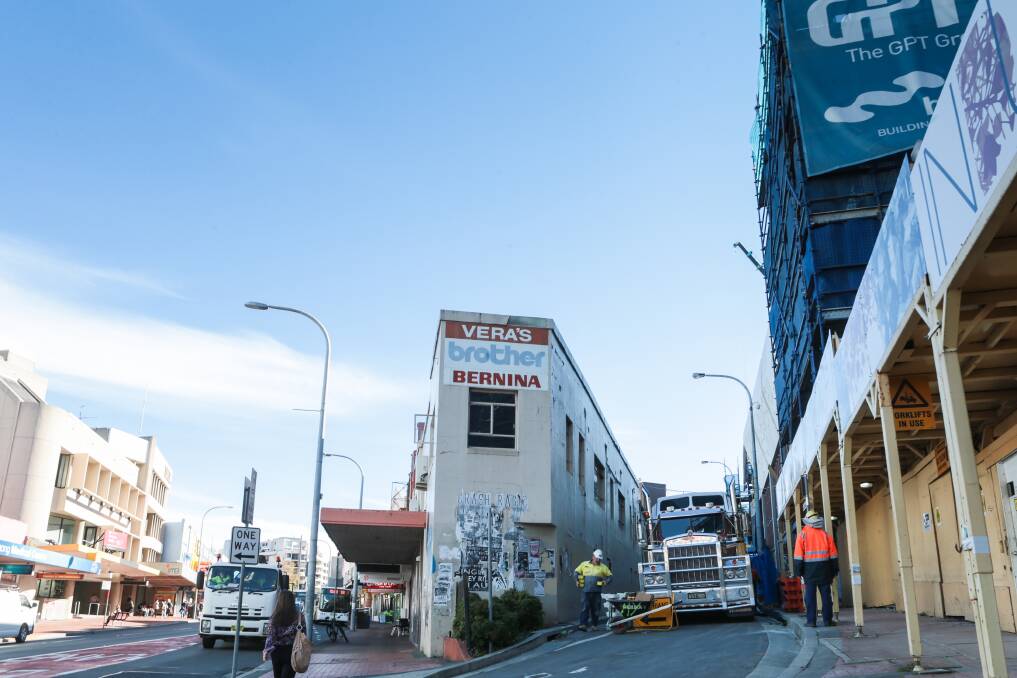 Potential: The dilapidated building next to GPT's $200 million Wollongong Central expansion could be transformed into a three-level cafe and rooftop bar under the firm's new plans. Picture: ADAM McLEAN