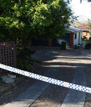 A body was found in the backyard of a house in Budgewoi. Photo: Phil Hearne
