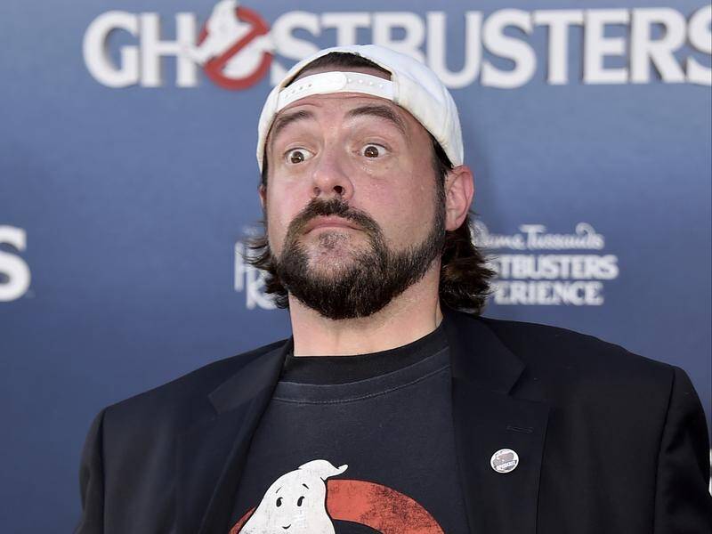 Kevin Smith says he had a massive heart attack after performing at a Los Angeles comedy show.