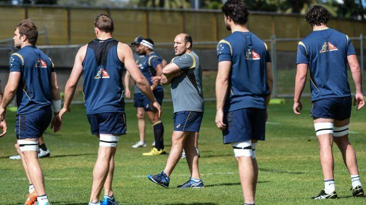 Doctoring the pack: Scrum coach Mario Ledesma works with his forwards in Sydney. Photo: Brendan Esposito