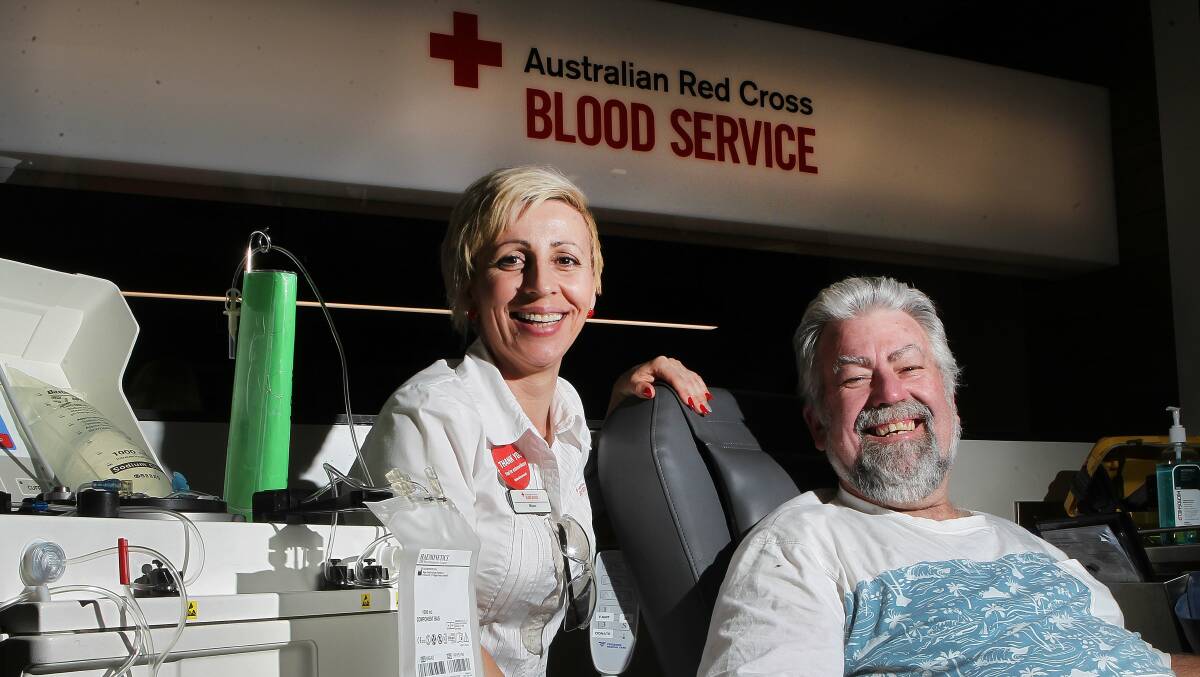 Laid-back: Blood donor Ian Eastley with enrolled nurse Mirjana Lunic. Picture: GREG TOTMAN
