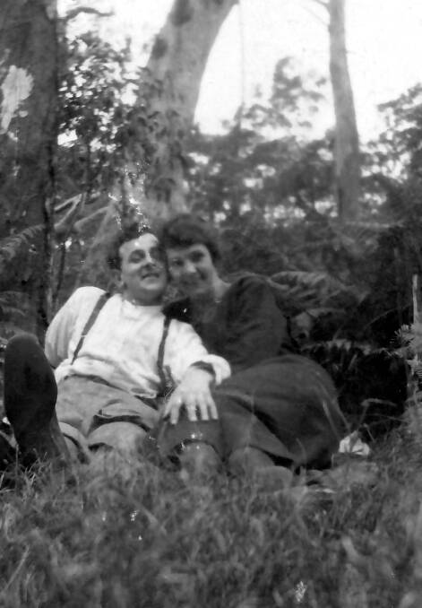 Thomas Kennedy, with his wife Lydia Kennedy, died at the Waterfall Sanatorium on September 15, 1923, and is buried in Garrawarra Cemetery.