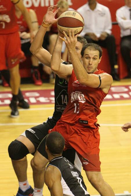 Rhys Martin scored  a team-high 19 points in Wollongong's 82-76 road win over Melbourne on Saturday night.