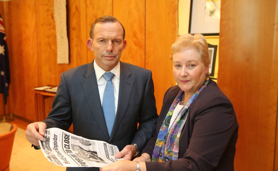Gilmore MP Ann Sudmalis discusses the South Coast Register’s front page about the closure of Australian Paper’s Shoalhaven Mill with PM Tony Abbott.
