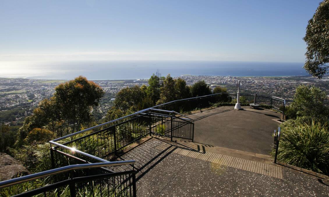 The view from Mount Keira lookout. Picture: ORLANDO CHIODO
