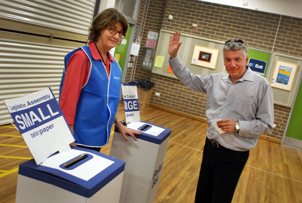 Independent candidate for Wollongong Arthur Rorris has cast his vote this morning at Mount St Thomas Public School. Picture: ORLANDO CHIODO