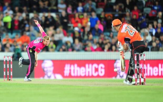 Brett Lee bowls for the Sydney Sixers in his final game at the T20 Big Bash League final at Manuka Oval in Canberra. Picture: MELISSA ADAMS