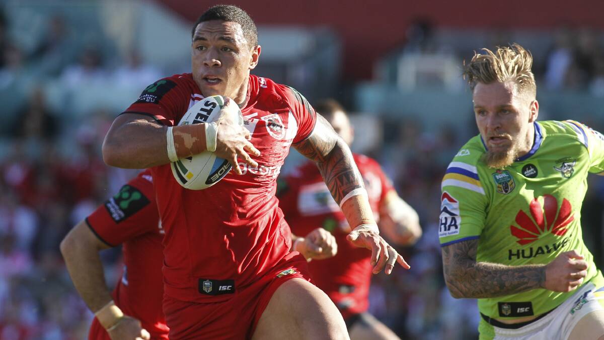 Tyson Frizell is in full flight for the Dragons against the Canberra Raiders at WIN Stadium on Sunday. Picture: CHRISTOPHER CHAN