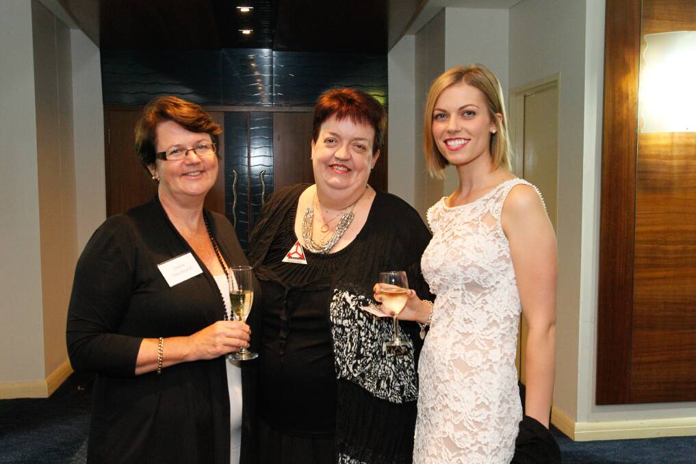Joanne Danckwardt, Margaret Biggs and Mia Parsons at the Illawarra Connection’s black-tie dinner.