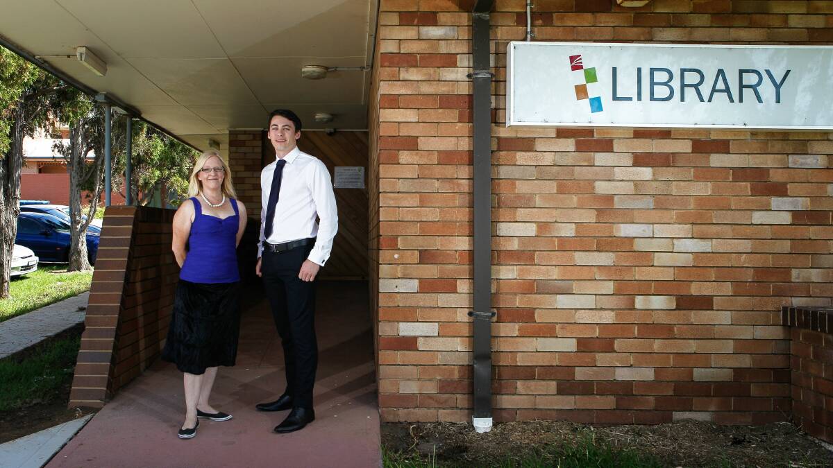 Shellharbour CIty councillor Kellie Marsh and resident Mark Jones. Picture: CHRISTOPHER CHAN