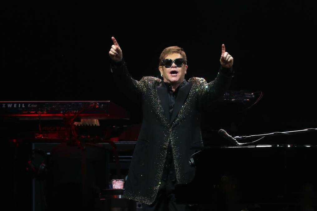 Wollongong the WINner: Elton John performing at WIN Stadium. Picture: Sylvia Liber.

