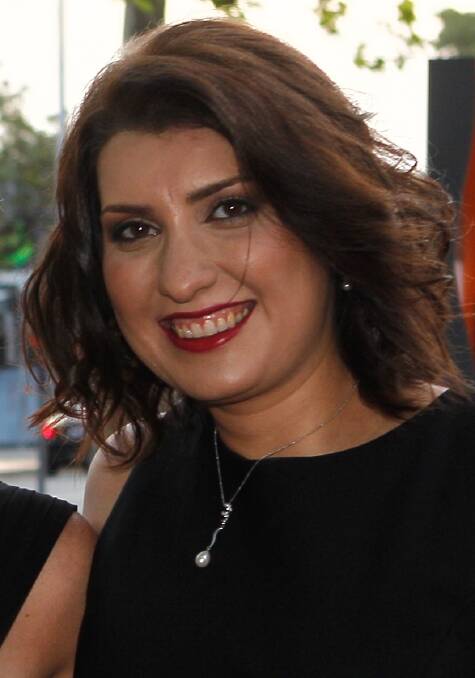  Zahra Shahbazian
