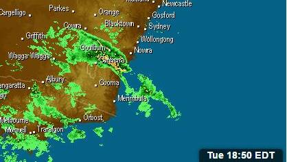 Radar showing storms moving north-east towards the Illawarra and South Coast. A severe thunderstorm warning for damaging winds has been issued for the Illawarra and parts of the South Coast. Image: Weatherzone 