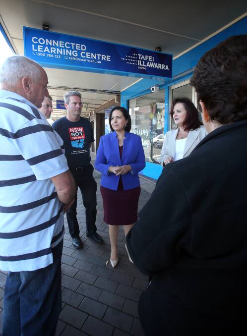 NOT GOOD ENOUGH: Labor's spokeswoman for skills Prue Car talks with NSW Teachers Federation representatives, Shellharbour MP Anna Watson and concerned residents about TAFE in Dapto on Wednesday. Picture: Sylvia Liber 