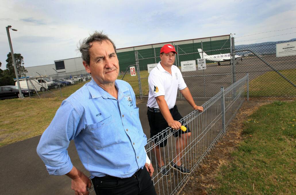 Shellharbour councillor Peter Moran and former HARS committee member Ben Morgan. Picture: ORLANDO CHIODO